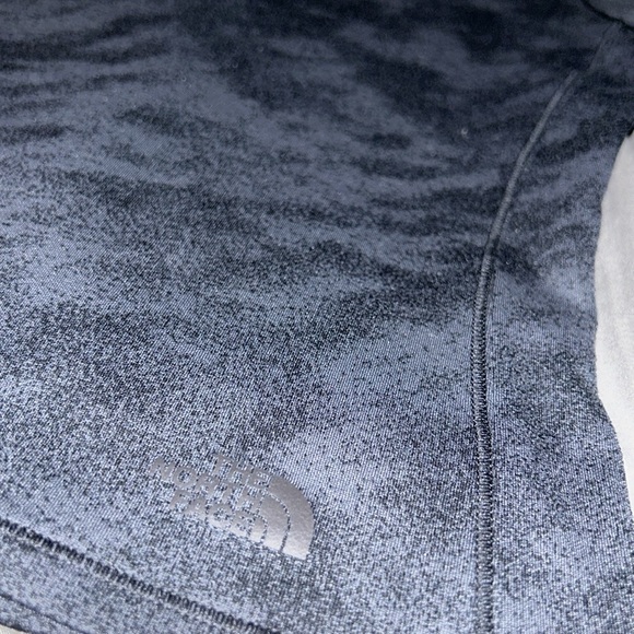 North face long sleeve crop turtle neck - Picture 4 of 4